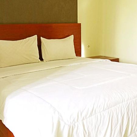 Grand Khalifah Guesthouse Sumbawa エクステリア 写真
