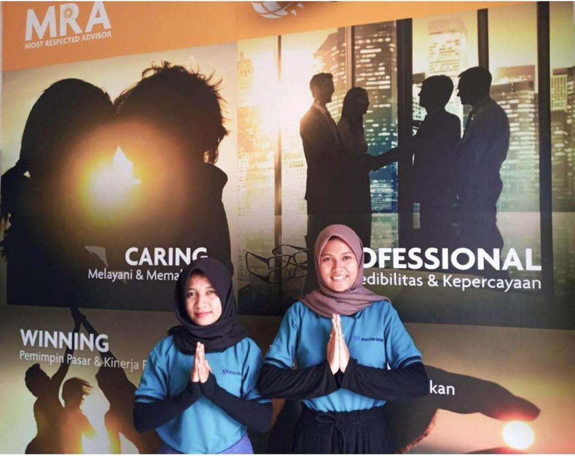 Grand Khalifah Guesthouse Sumbawa エクステリア 写真
