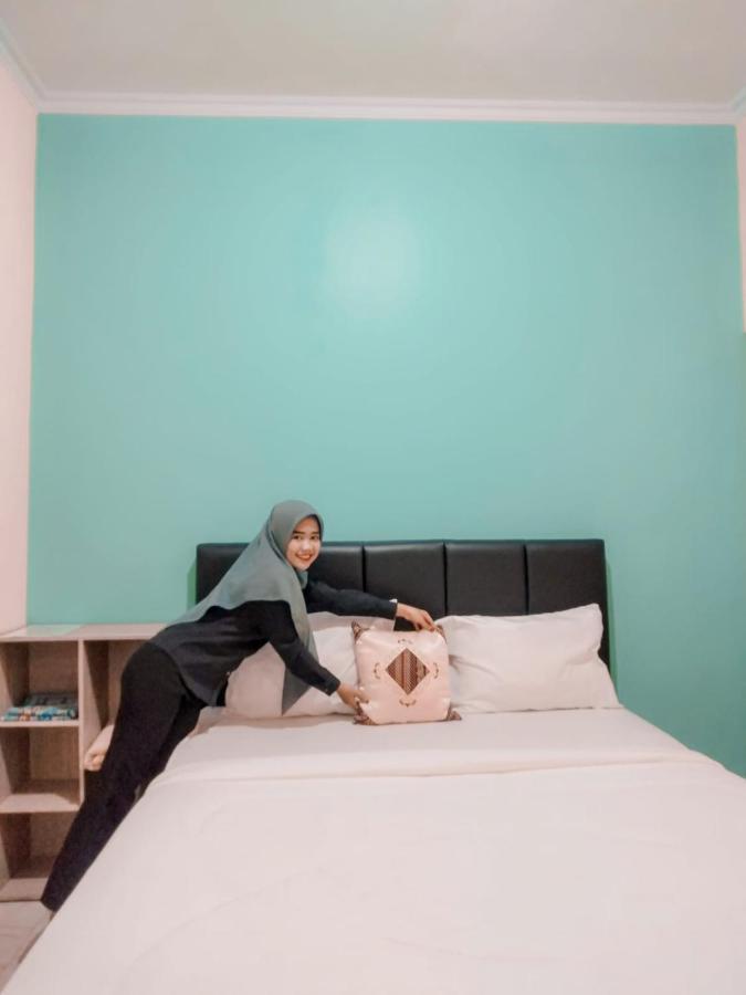 Grand Khalifah Guesthouse Sumbawa エクステリア 写真