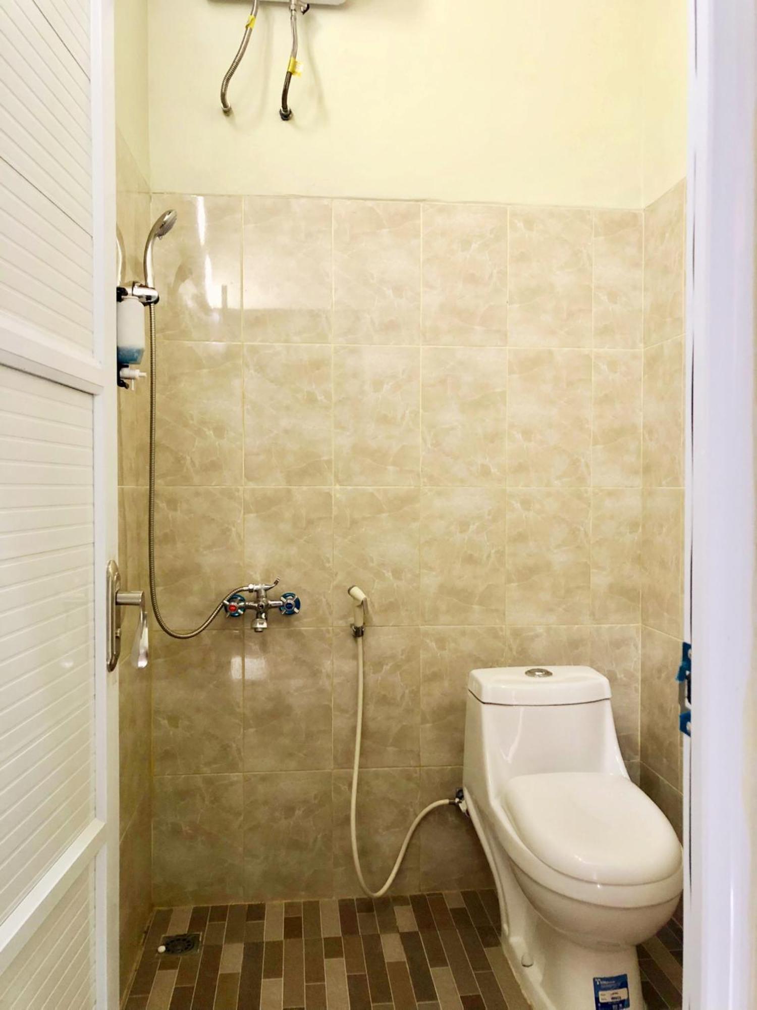 Grand Khalifah Guesthouse Sumbawa エクステリア 写真